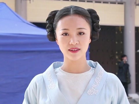 《凤囚凰》高雨儿专访:和张逸杰躺在床上像被弟弟抱着